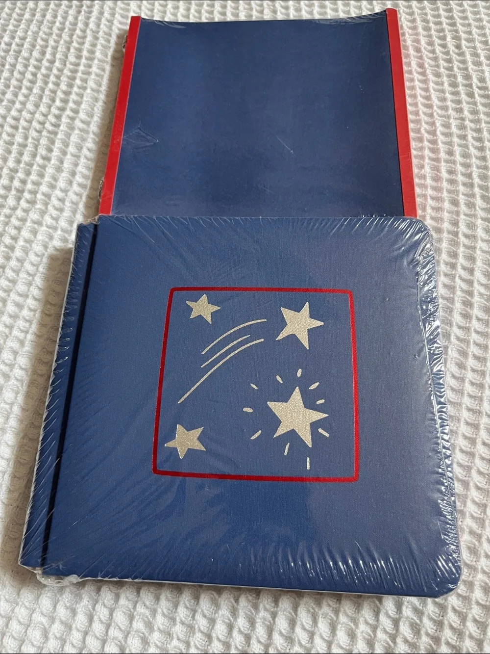 Creative Memories Blue Star-Embellished Hardcover Photo Album with page refills - Picture 1 of 3